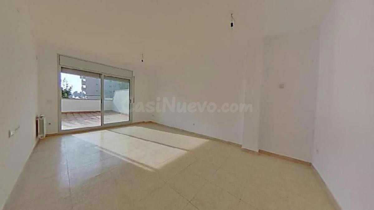 Planta baja con terraza. - foto 3