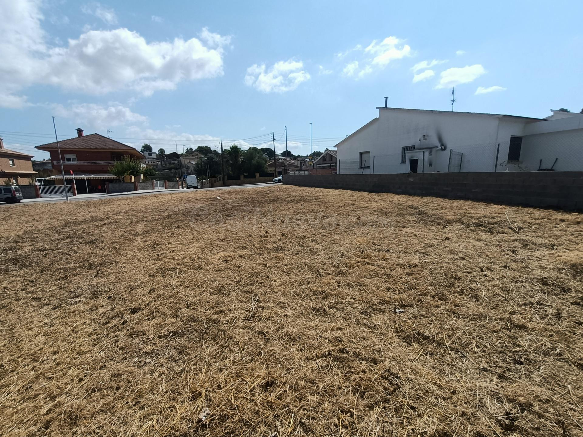 Terreno llano de 801 m2 en una de las mejores zonas de Canye - foto 5