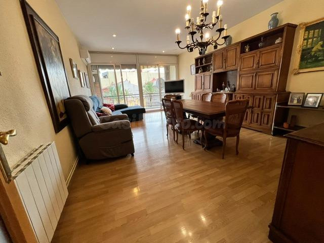 Piso de 5 habitaciones, y balcón en la zona más exclusiva de - foto 5