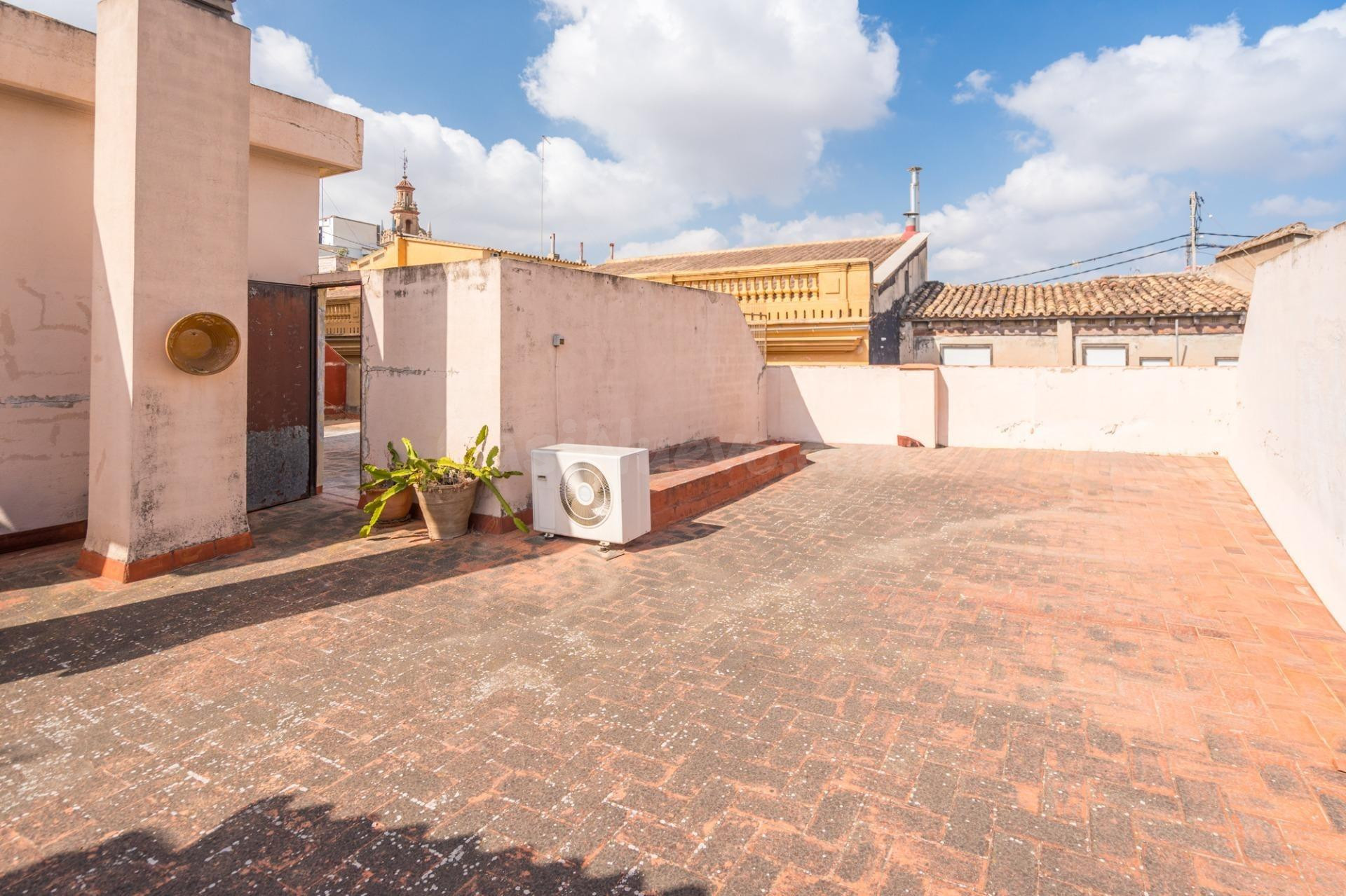 Tu oasis con terraza privada en el centro de Valencia - foto 2