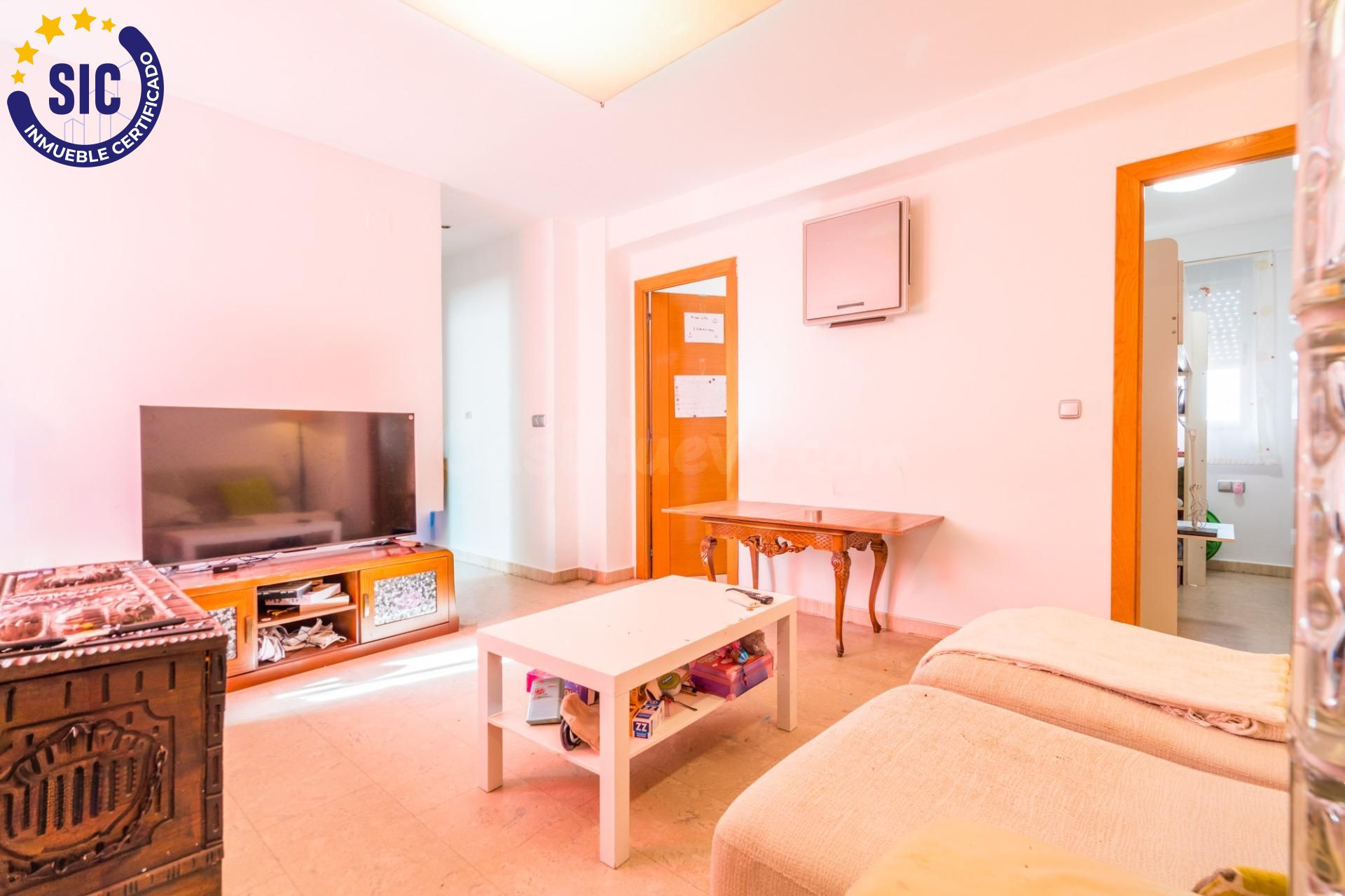 Tu primera vivienda a un paso de Valencia y la playa: luz de