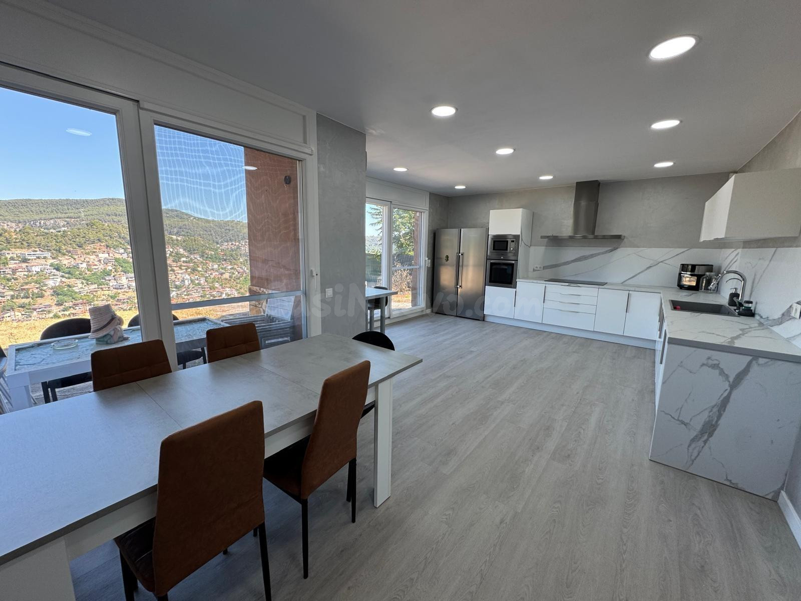 ESPECTACULAR CASA TOTALMENTE REFORMADA A LA VENTA EN VALLIRA - foto 3