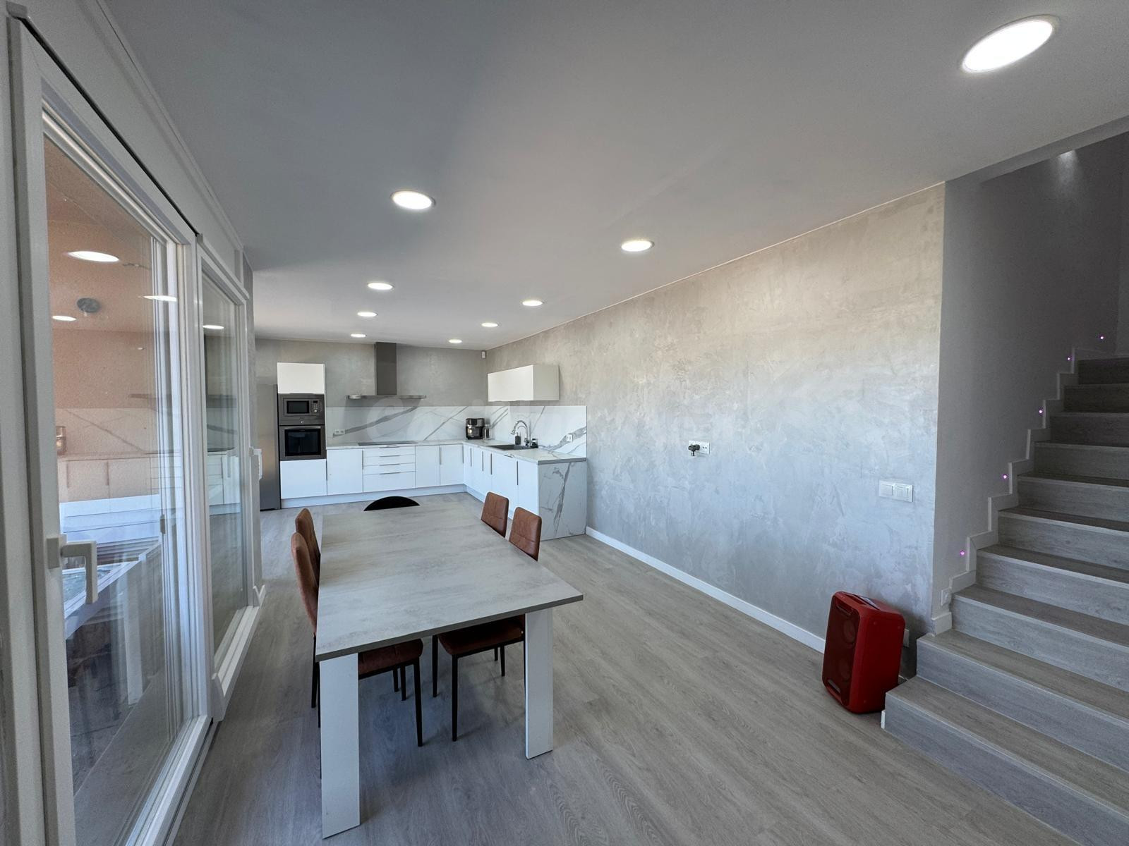 ESPECTACULAR CASA TOTALMENTE REFORMADA A LA VENTA EN VALLIRA - foto 5