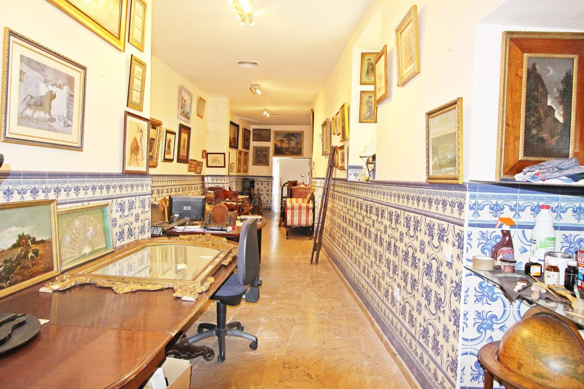 Local comercial 74m² en venta - Encarnación-Las Setas - foto 2