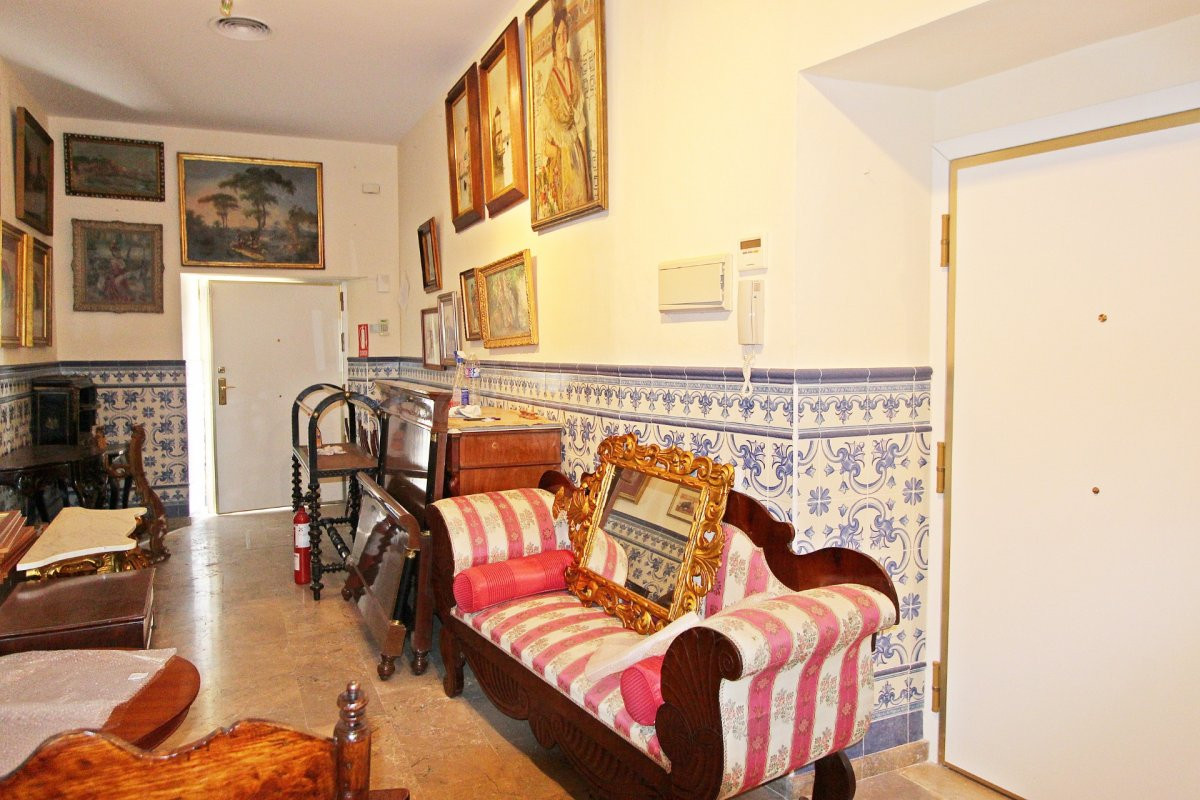 Local comercial 74m² en venta - Encarnación-Las Setas - foto 3