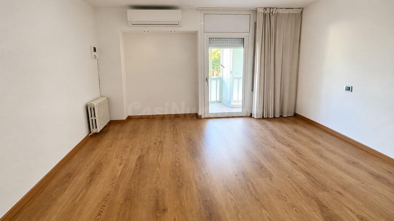 Amplio y Luminoso Piso en el Corazón de Badalona - ¡Tu Nuevo - foto 3