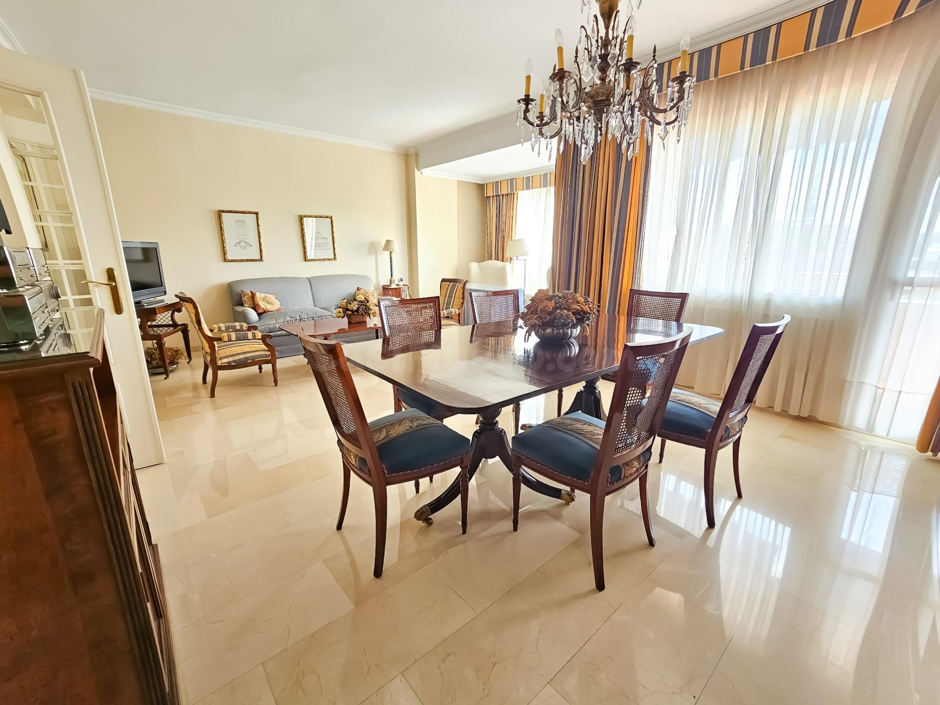 Piso 3 habitaciones 116m² en venta - Reina Mercedes - Helióp