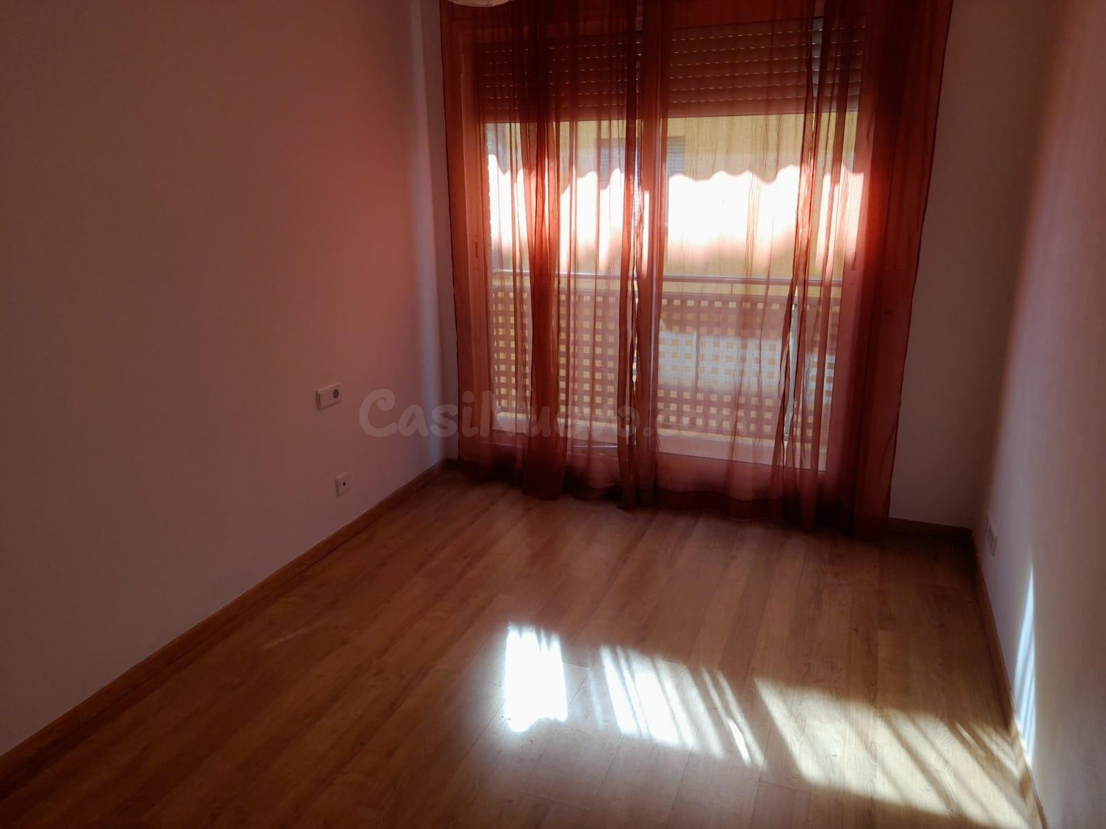 OPORTUNIDAD PISO EN ZONA CENTRICO EN MORA LA NOVA - foto 3