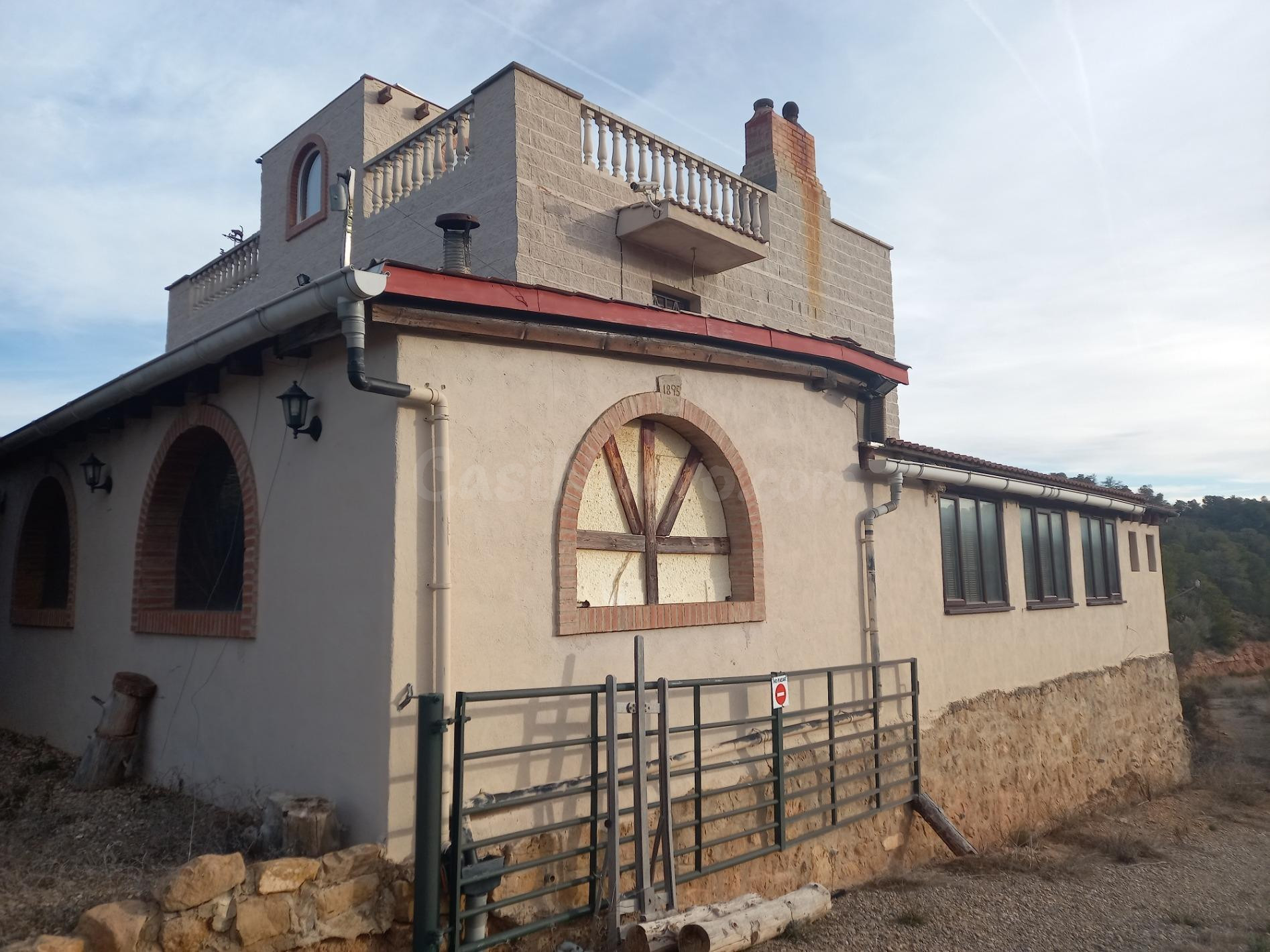 OCASION GRAN FINCA DE REGADIO CON DIVERSAS EDIFICACIONES DES