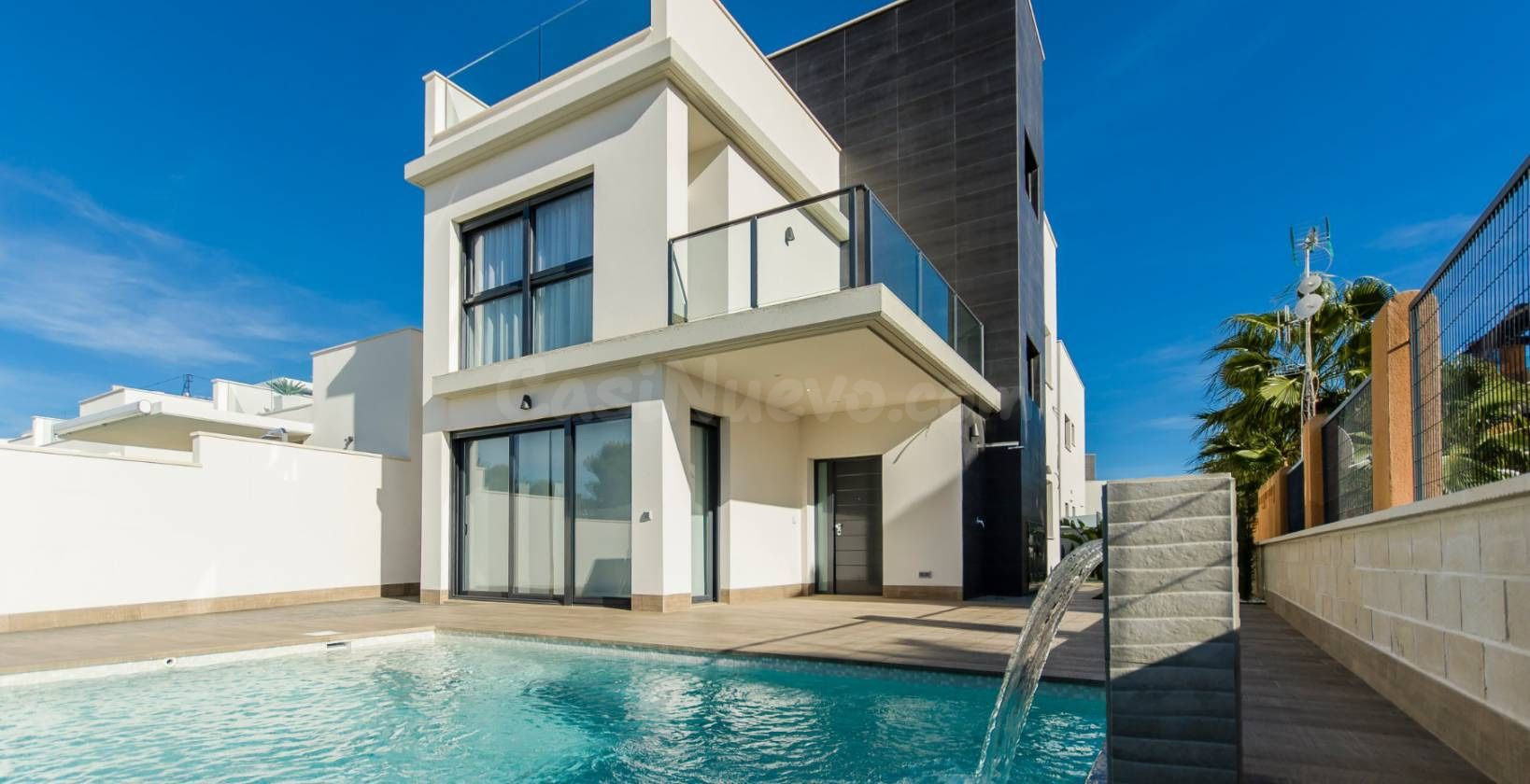 Villa de Lujo 4 habitaciones 135m² en venta - Pueblo 9