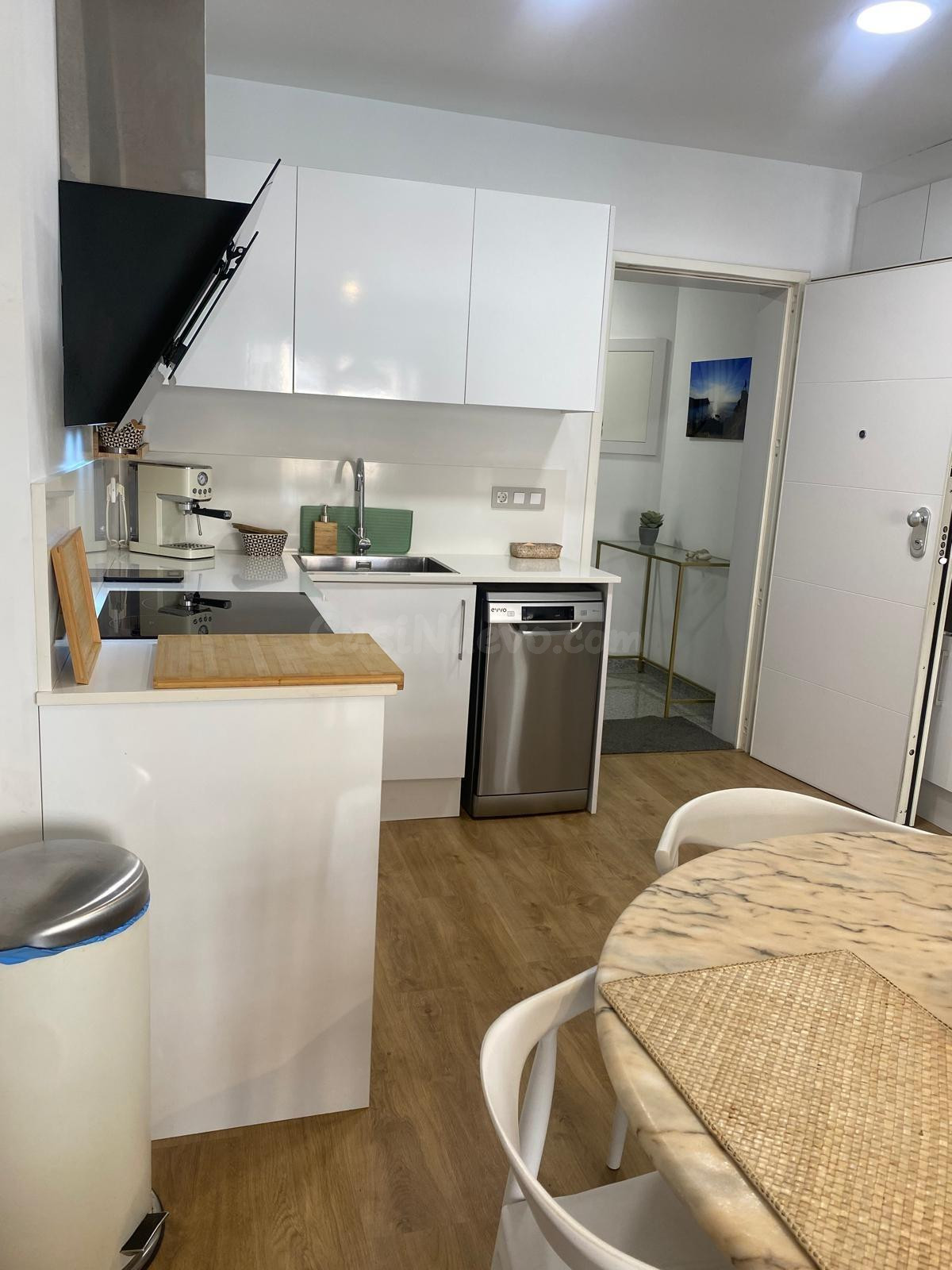 Apartamento en alquiler con plaza de garaje  y trastero - foto 5
