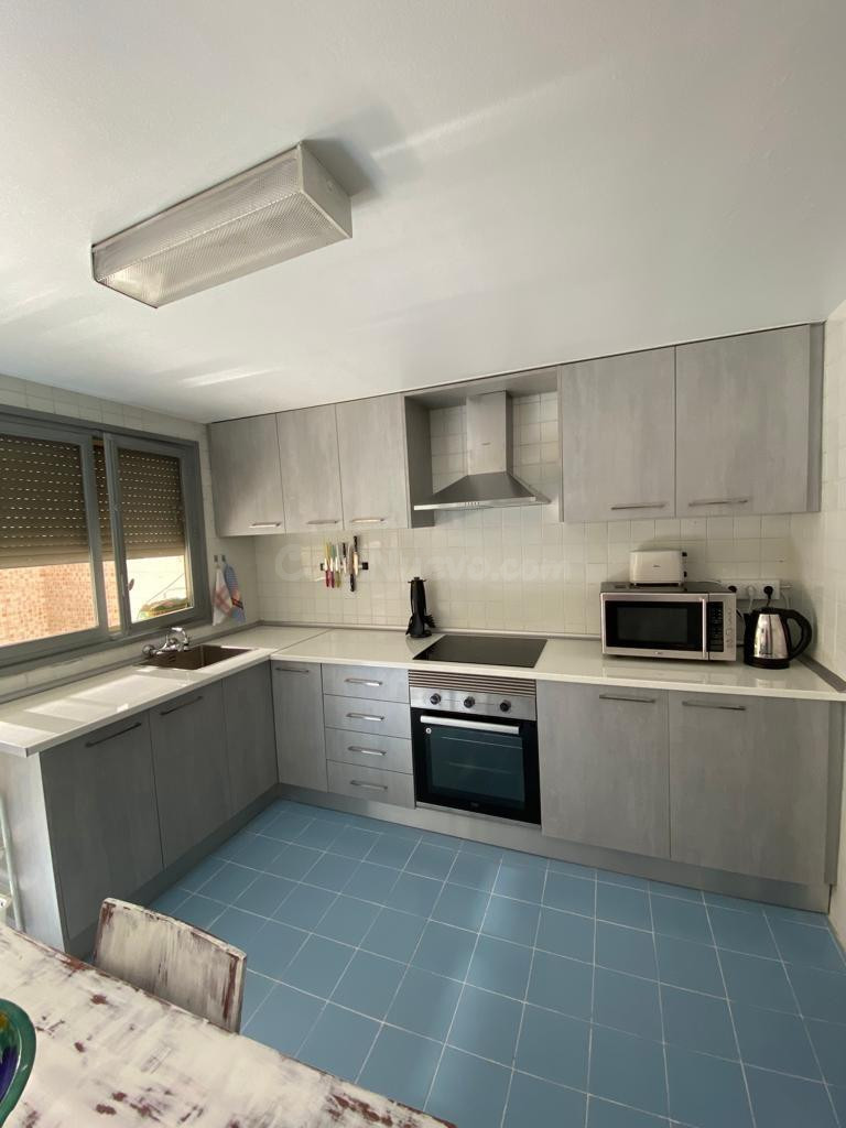 Piso en alquiler por habitaciones para estudiantes en C/ Dos - foto 2