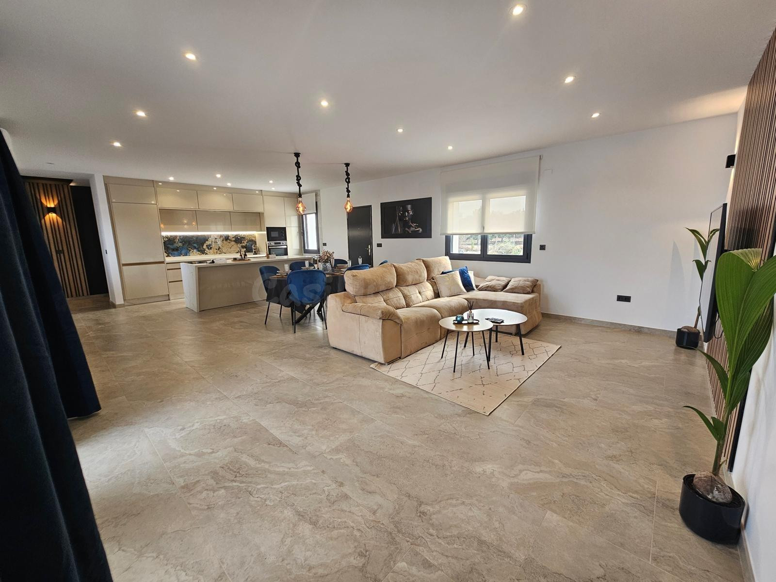 Villa Minimalista de Vanguardia con 11.000 m2 de Parcela Pri - foto 2
