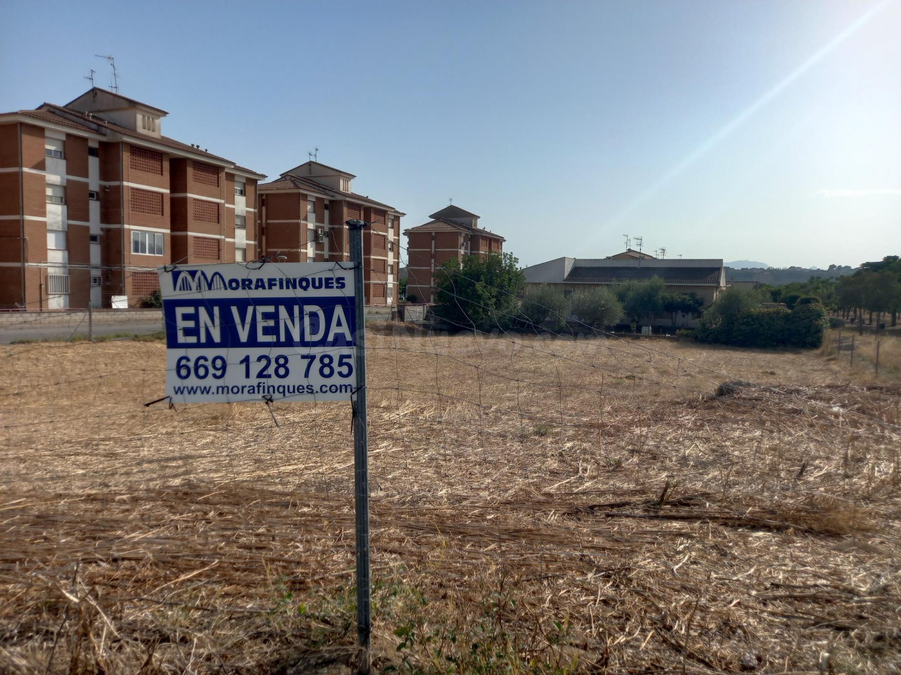 ESPECIAL INVERSORES, SOLAR EN VENTA EN ZONA DE UNIFAMILIARES - foto 2