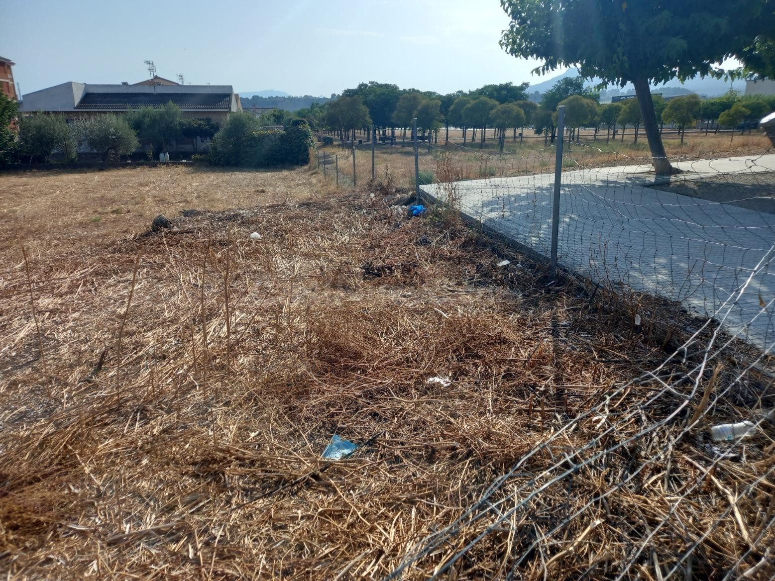 ESPECIAL INVERSORES, SOLAR EN VENTA EN ZONA DE UNIFAMILIARES - foto 4