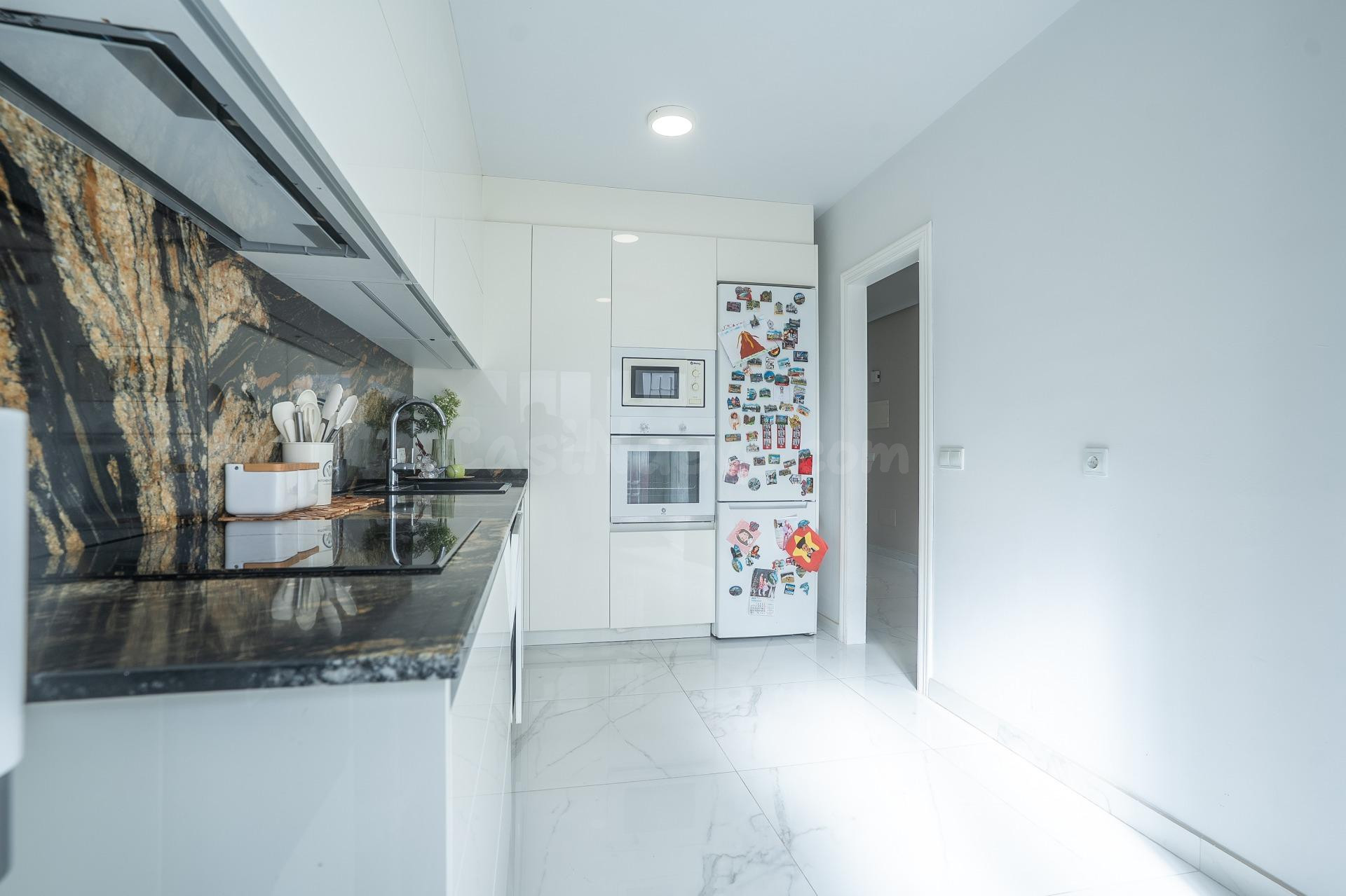 Espectacular tríplex reformado en Los Pinos con patio privado, sótano acondicionado y terraza - foto 3