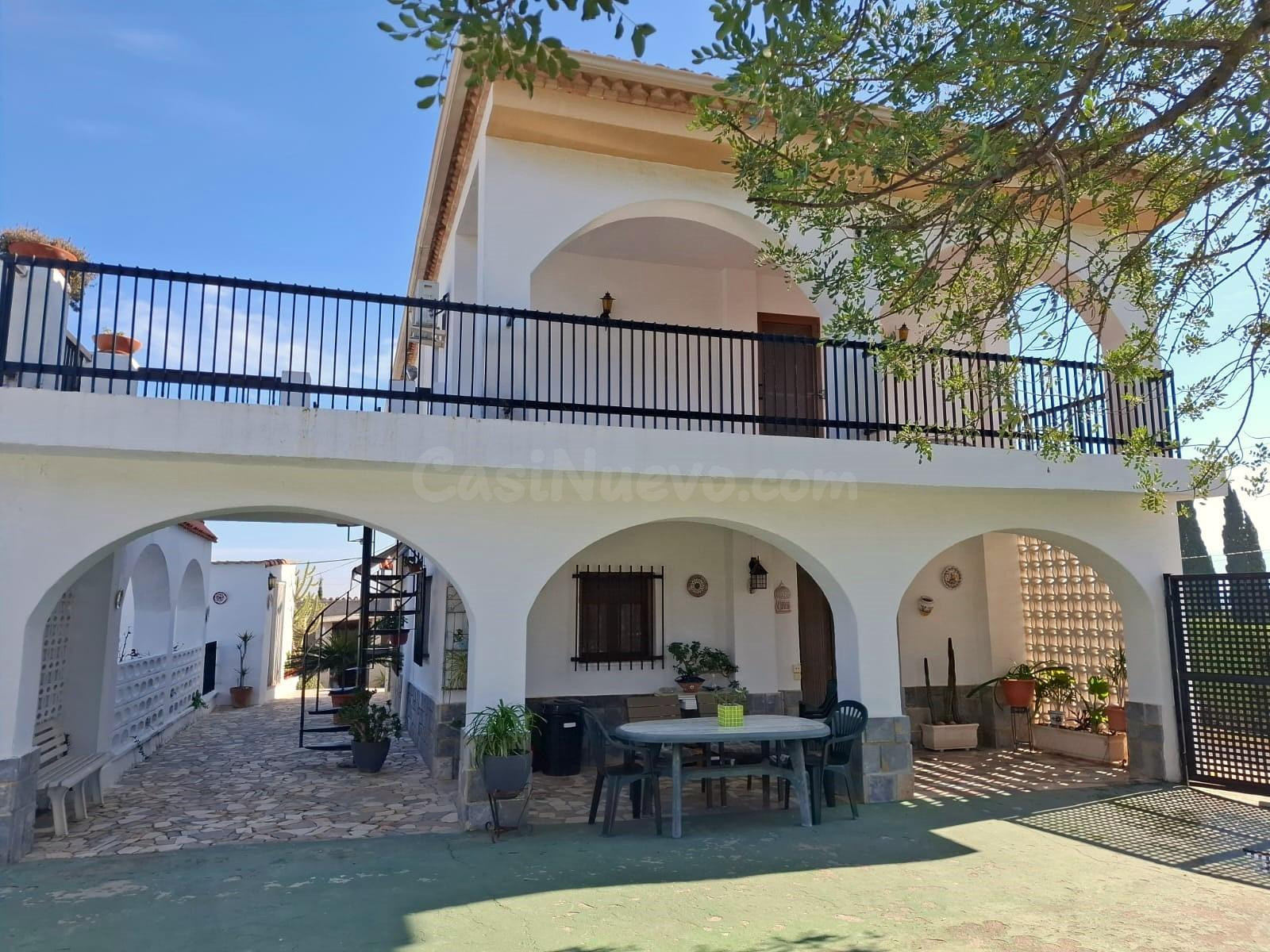 Chalet en zona urbanizable en Ontinyent - foto 3