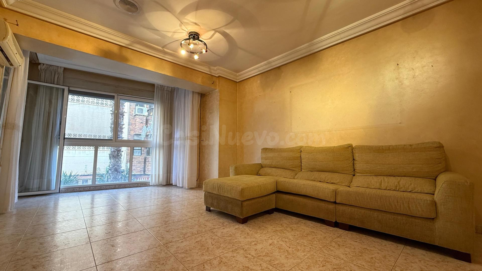 ✨ Piso de 135 m2 en pleno centro de Torrevieja, junto a la P - foto 3