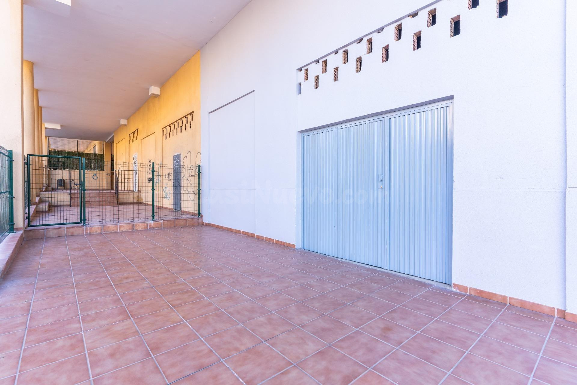 ALQUILER  - HUÉRCAL ALMERIA - LOCAL COMERCIAL EN ESQUINA 3 CALLES - 140 M2 - 5,65M ALTURA - CAPACIDAD DOBLAR - foto 5