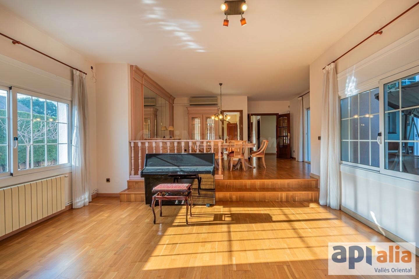 MARAVILLOSO CHALET A LA VENTA EN LES PUNGOLES - foto 5
