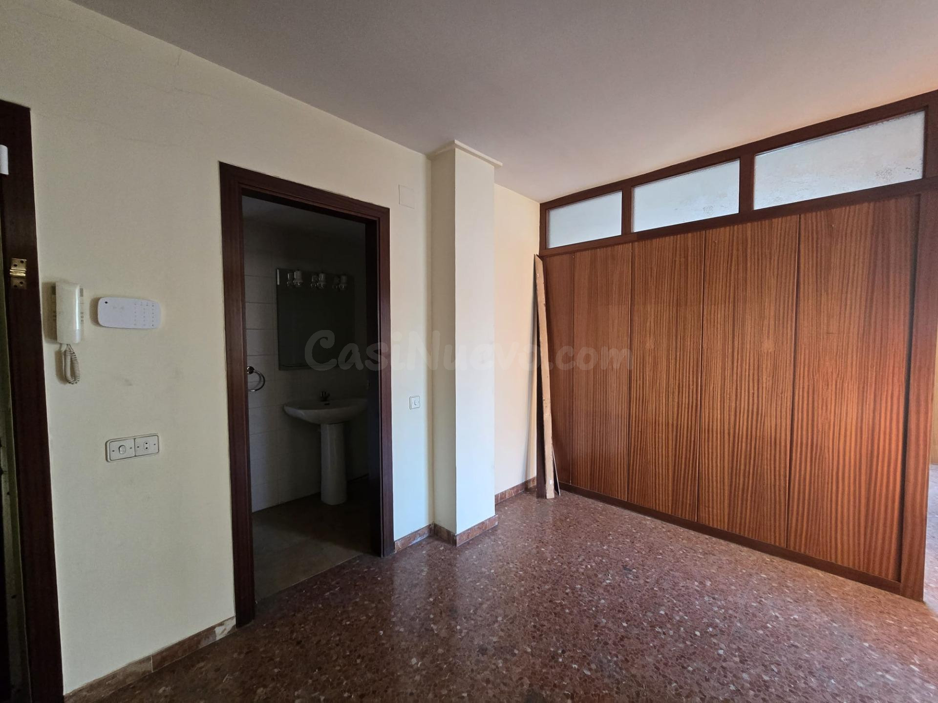 OFICINA A LA VENTA CON PLAZA DE GARAJE - foto 3