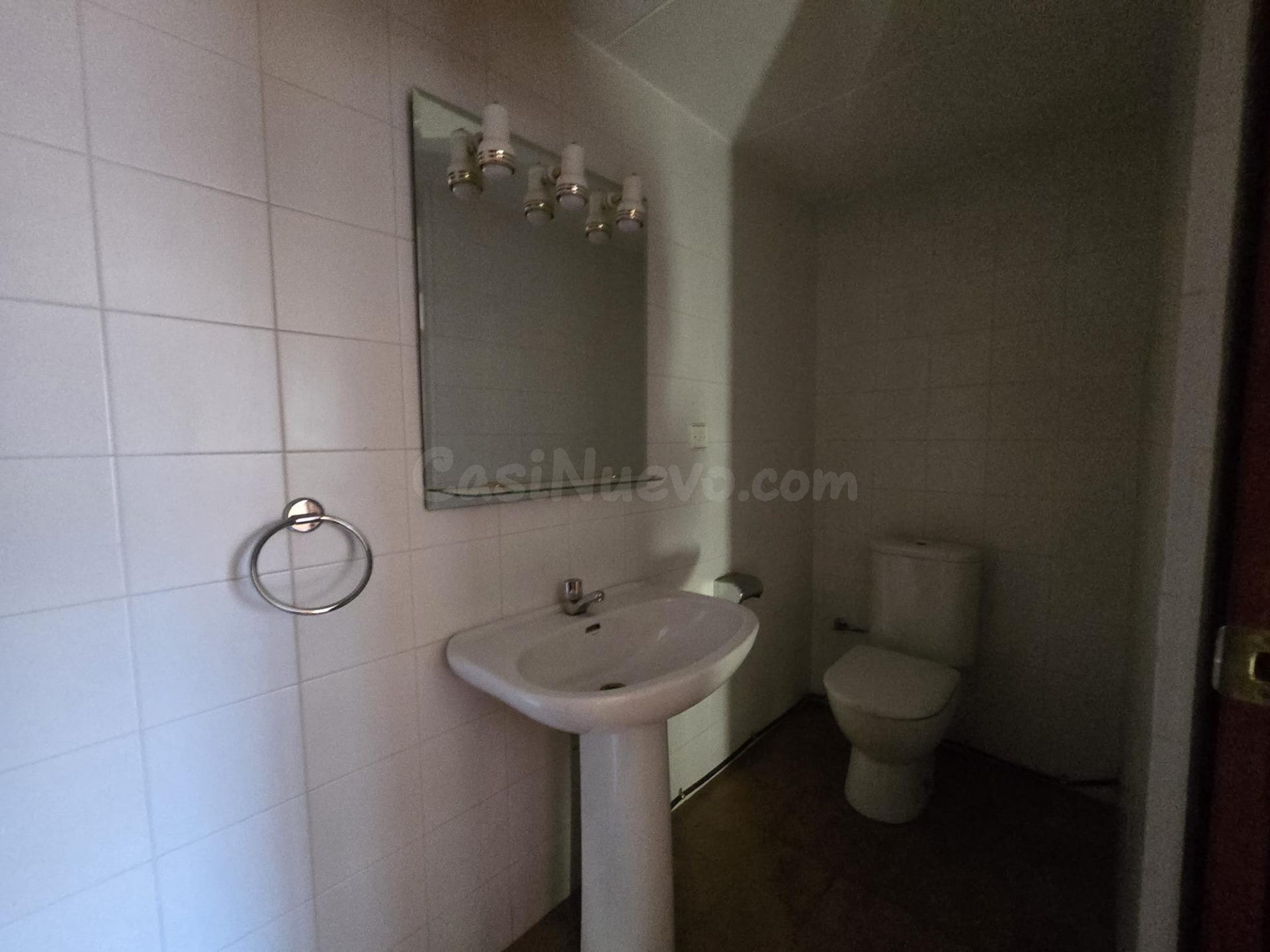 OFICINA A LA VENTA CON PLAZA DE GARAJE - foto 4