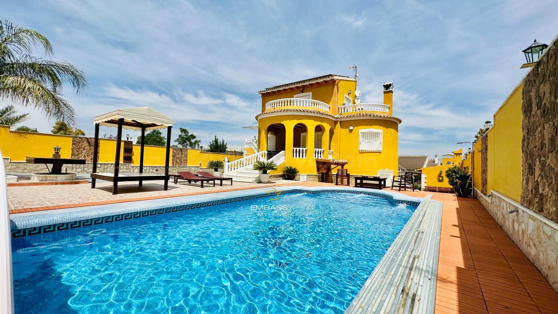 Magnifica villa en Orihuela con piscina privada