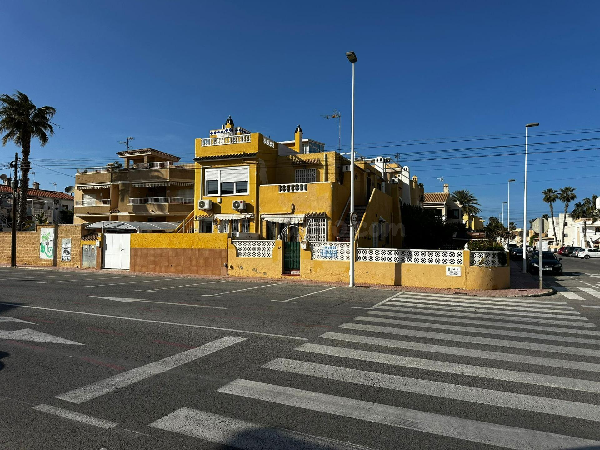 LOS FRUTALES AL LADO DEL MAR CHALET CON GRAN JARDIN  3 HABS Y 2 BAÑOS  259.000€