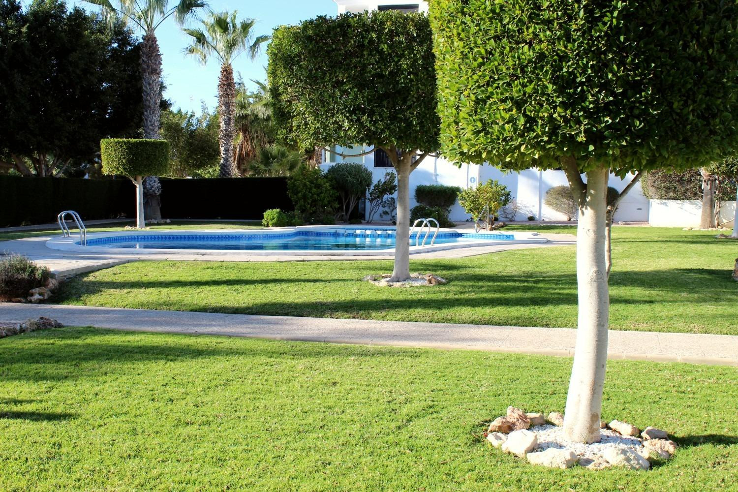 3 DORMITORIOS , 2 BAÑOS , RESIDENCIAL AZAHAR , ORIHUELA COST - foto 2