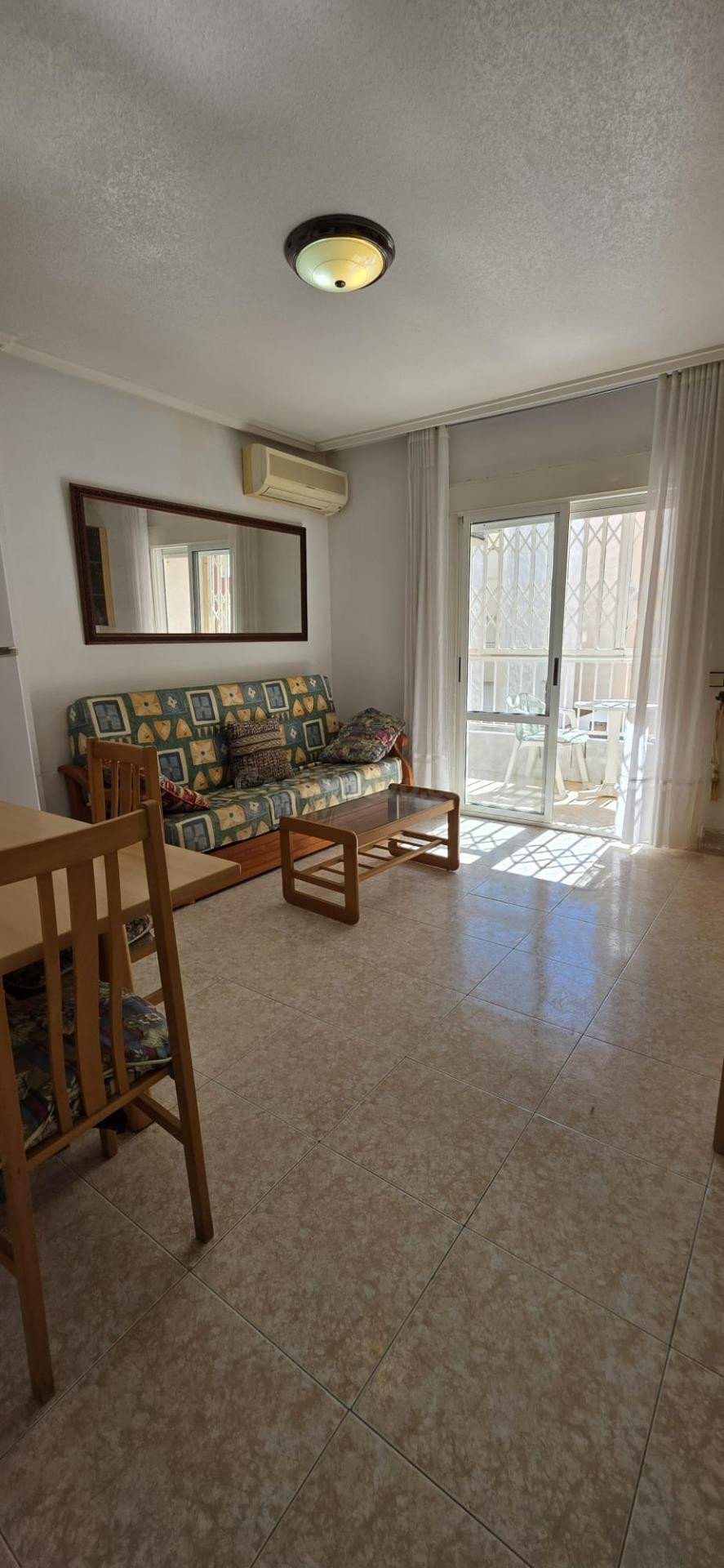 TORREVIEJA,AL LADO PLAYA CURA 2 HABS SUR 139.000€