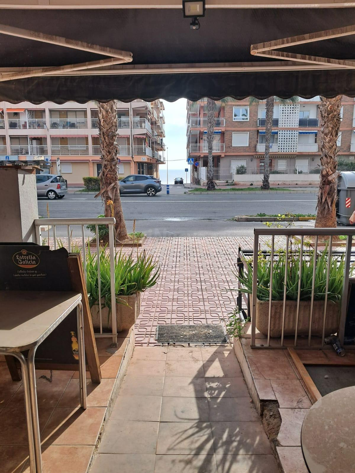 LOCAL COMERCIAL EN PLAYA NAUFRAGOS 155.000€