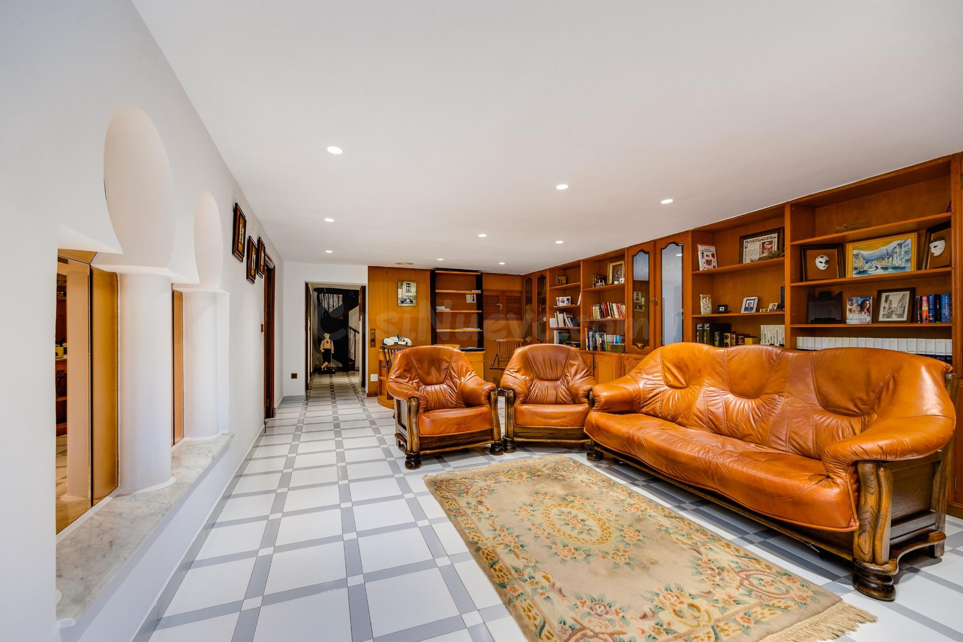 Villa Independiente de Lujo con Parcela de 1.800 m2 – Los Ba - foto 3