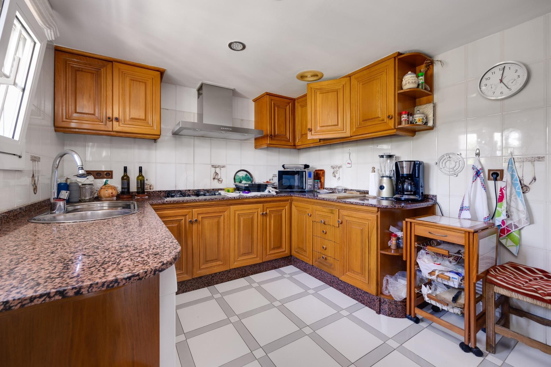 Villa Independiente de Lujo con Parcela de 1.800 m2 – Los Ba - foto 4