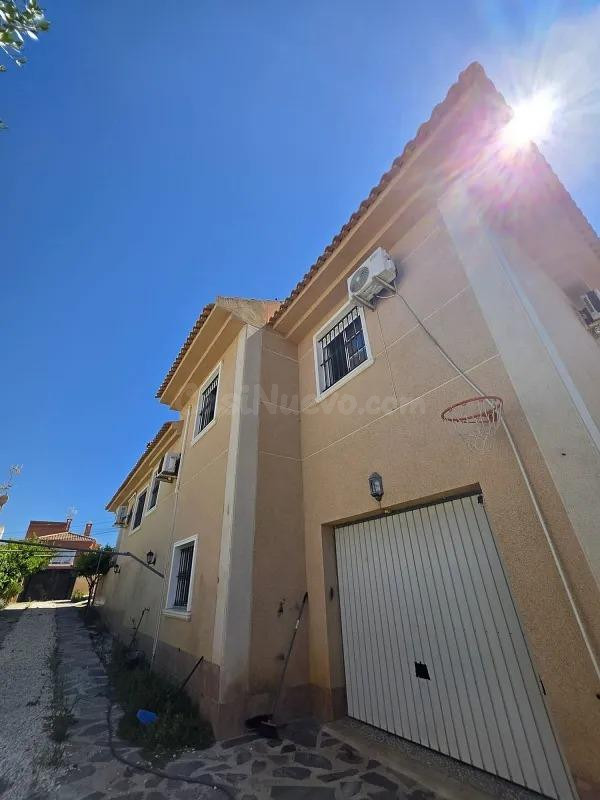 AGUAS NUEVAS, CHALETH EN VENTA...430M2 PARCELA 3 HABS 2 BAÑOS 425.000€ - foto 3