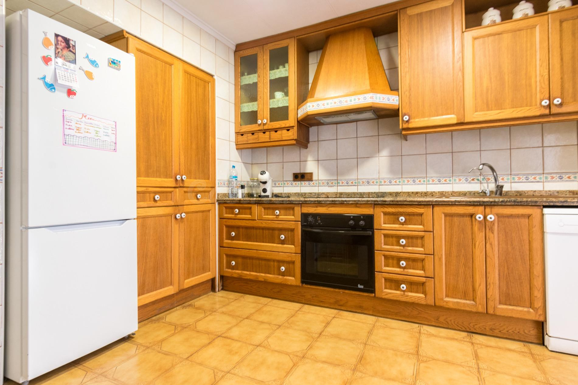 Casa de pueblo en el centro de Torrevieja - foto 3