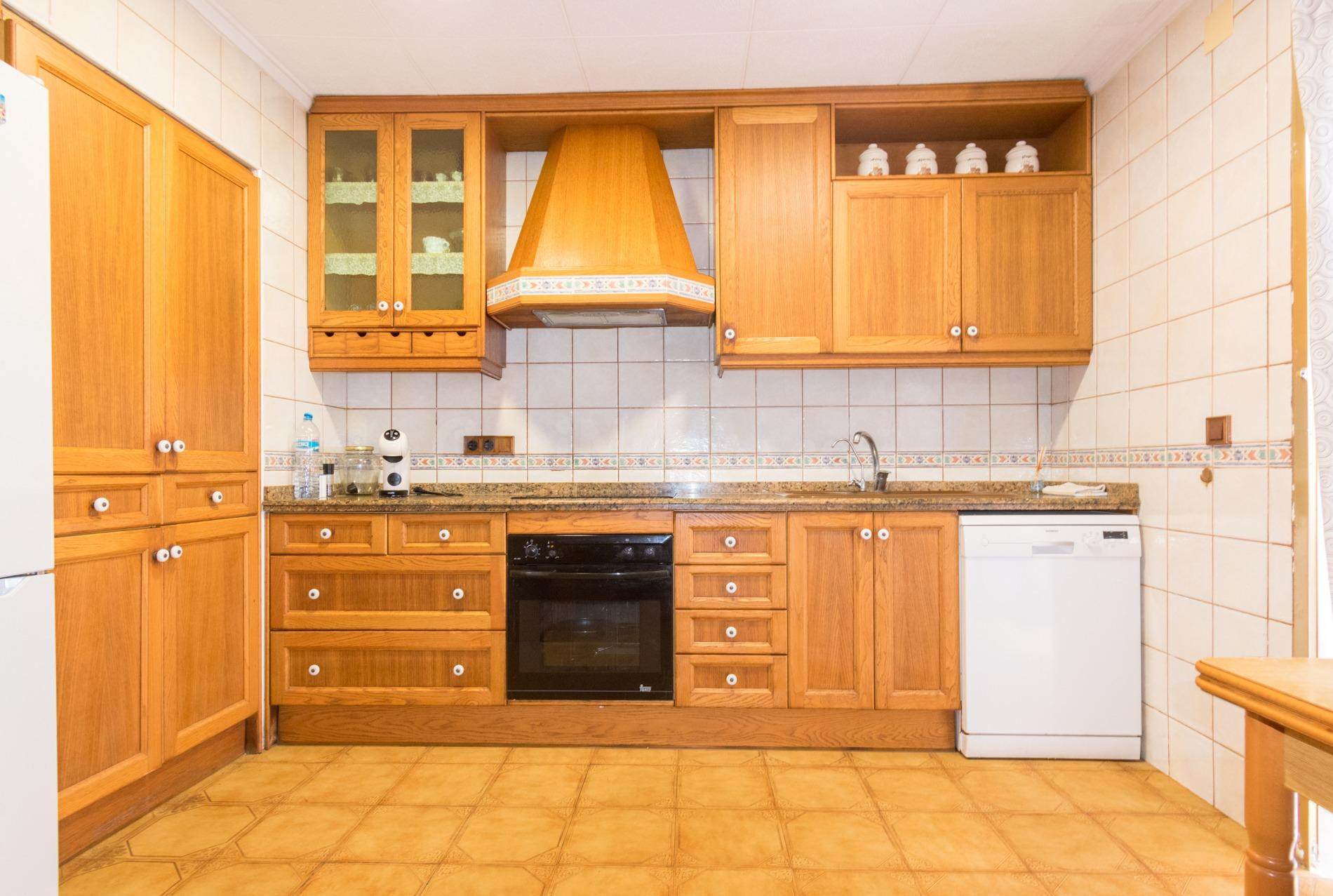 Casa de pueblo en el centro de Torrevieja - foto 4