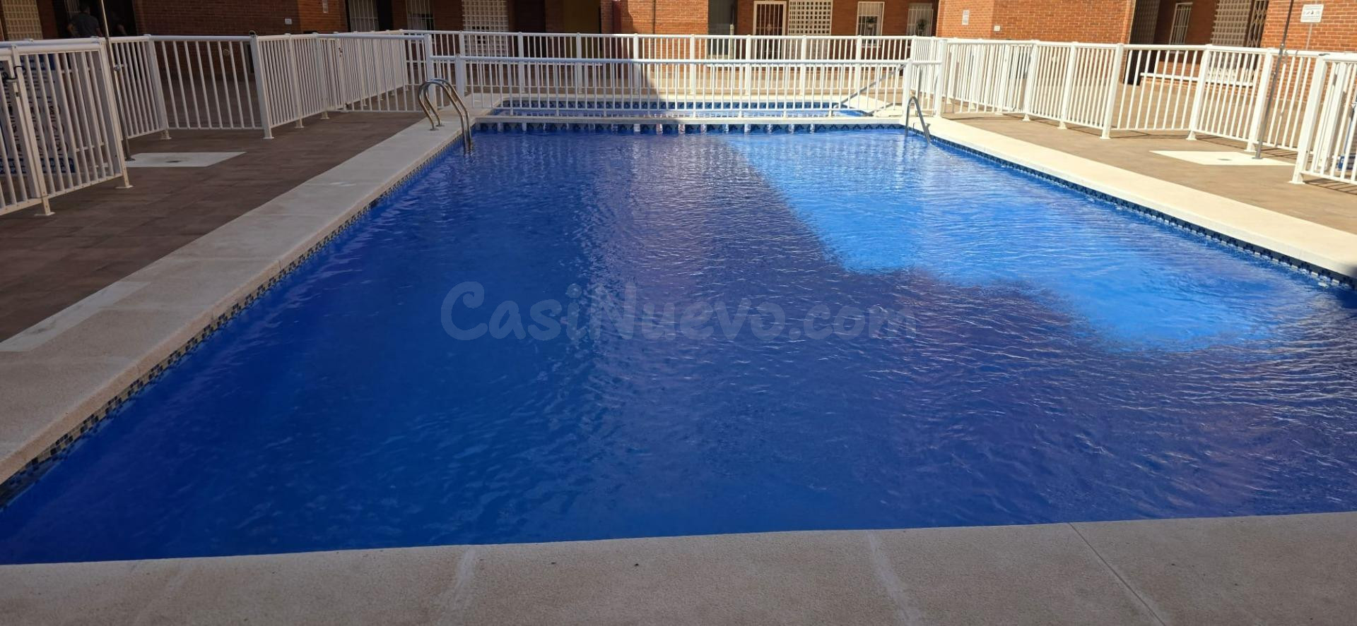 AL LADO DEL AGUA APARTAMENTO 2 HABS PISCINA COMUNITARIA 129.000€