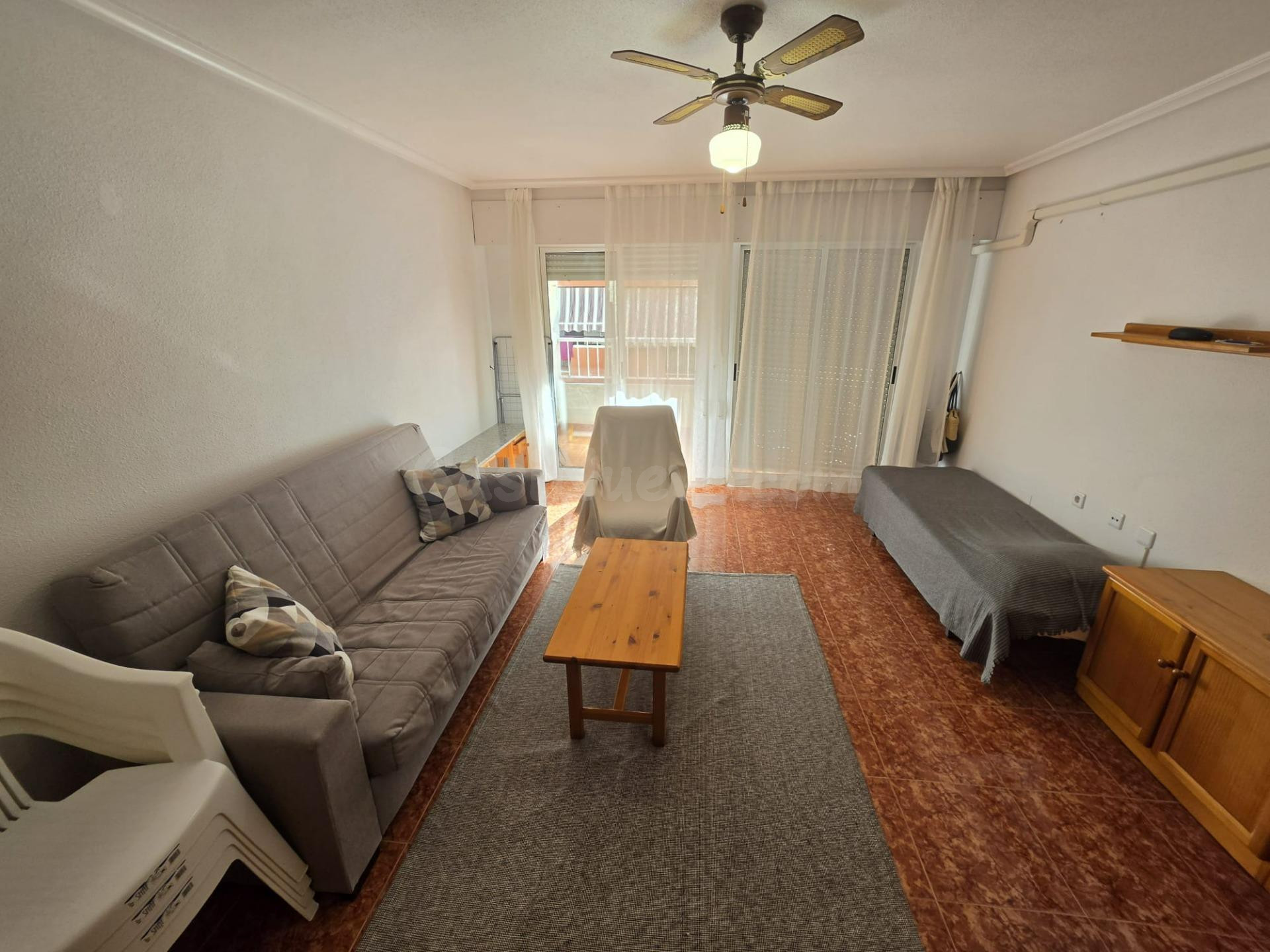 TORREVIEJA ZONA HABANERAS 2 HABS GRAN TERRAZA 165.000€ - foto 2