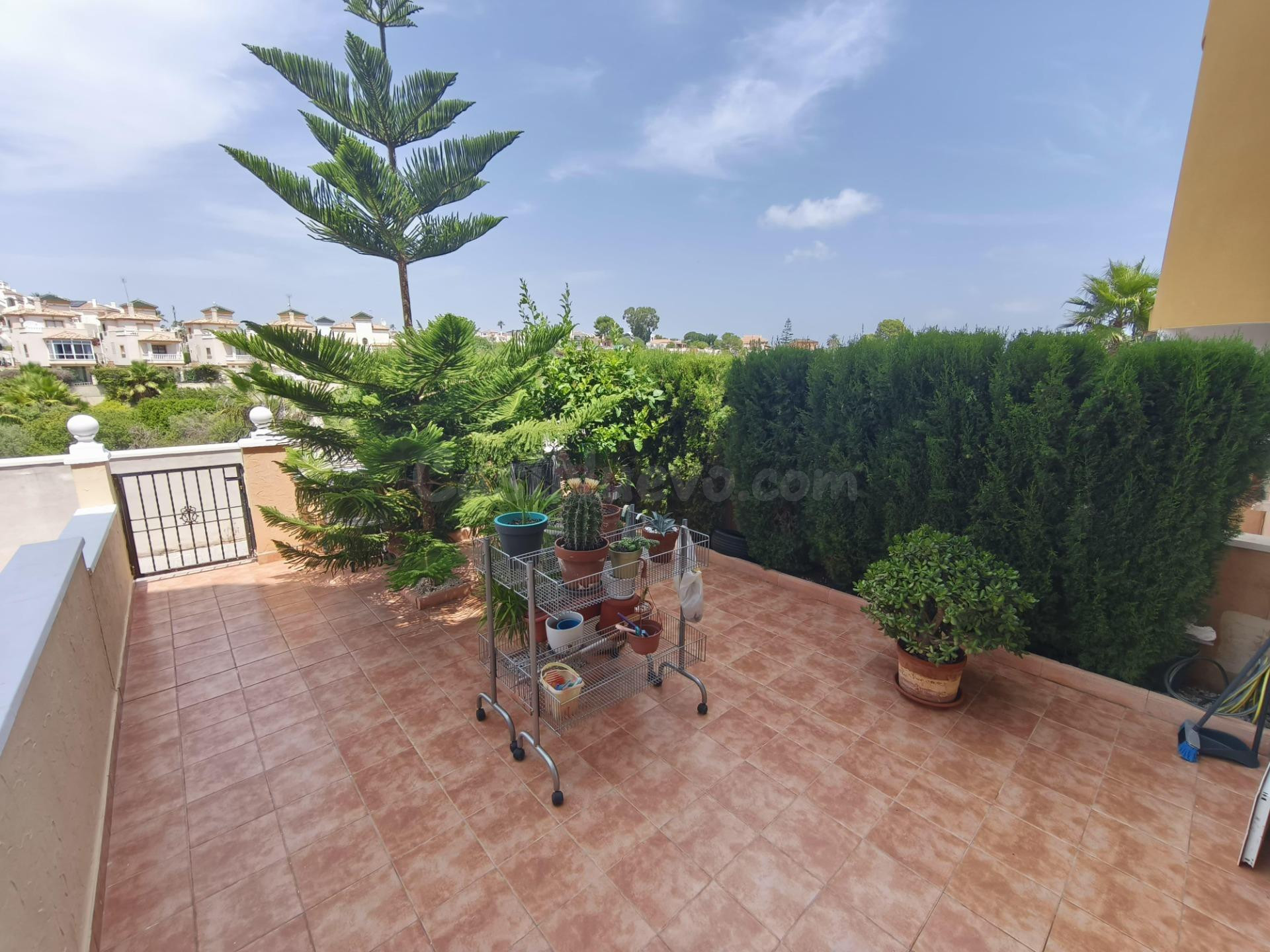 Apartamento de 2 dormitorios y 1 baño en Lomas de Cabo Roig, - foto 2