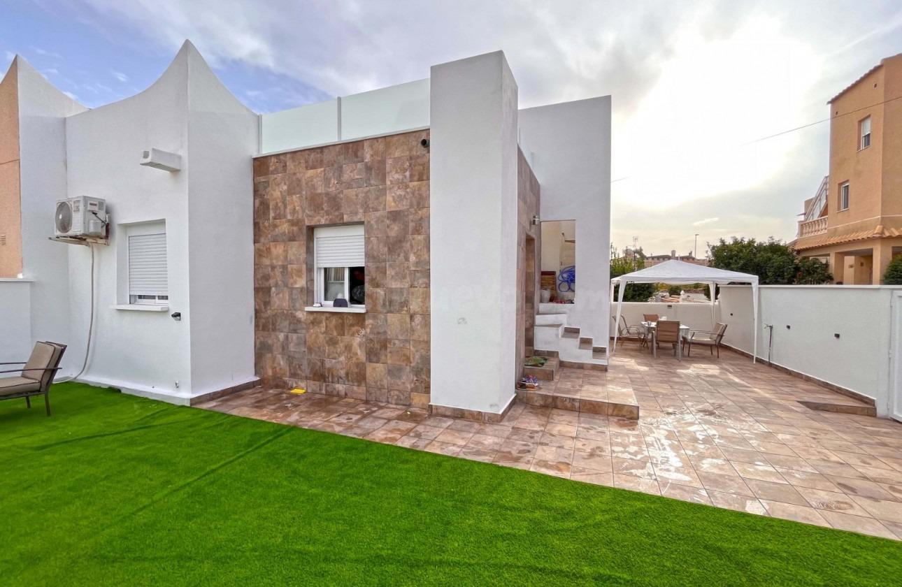CHALET SEMI-INDEPENDIENTE TOTALMENTE REFORMADO EN ORIHUELA C - foto 5
