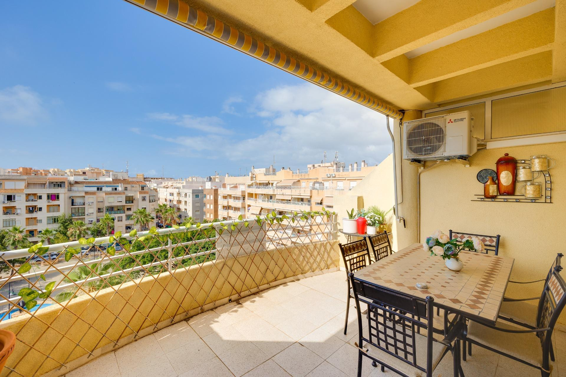 Ático Sureste con Garaje y Trastero junto al Parque Marina Española – Torrevieja Centro
