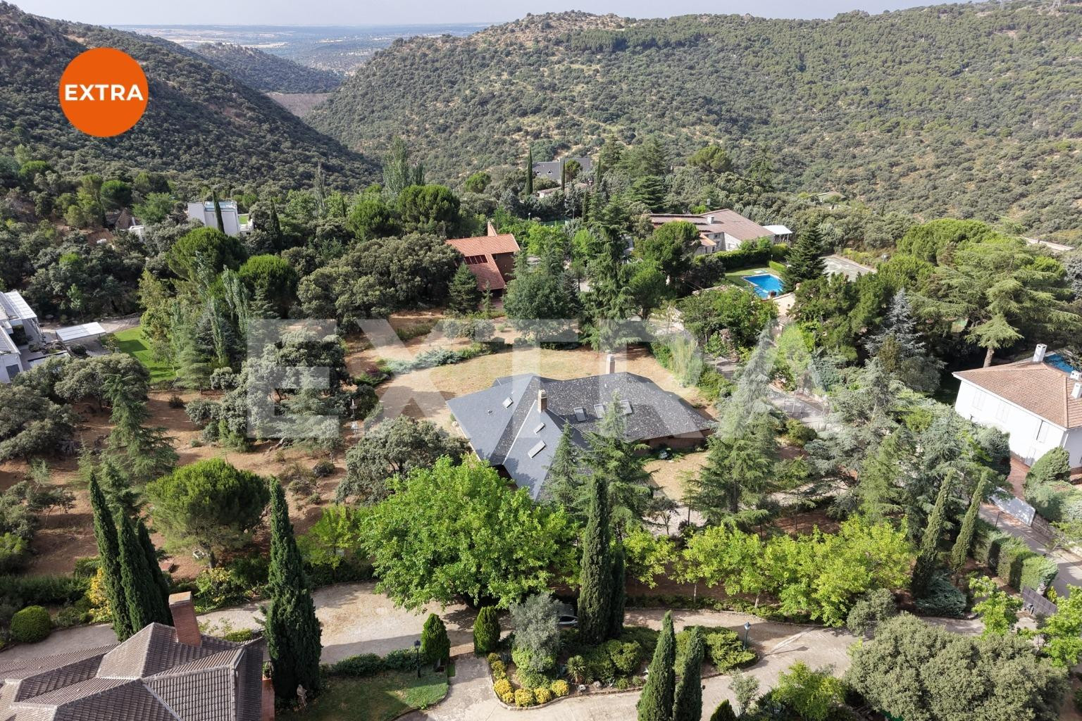 Magnífico chalet en la urbanización El Gasco, Torrelodones.  - foto 3