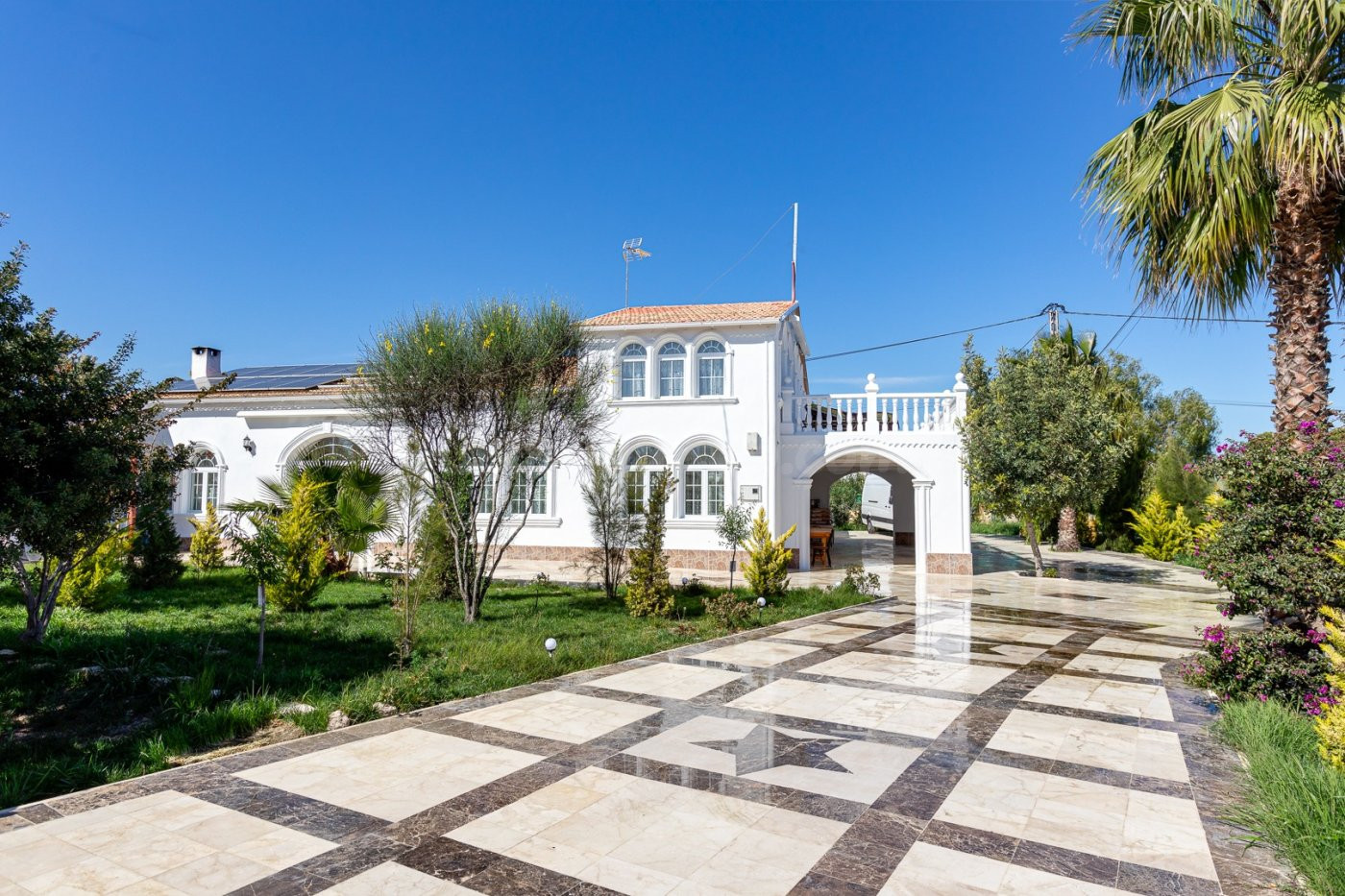 VILLA DE LUJO MUY CERCA DEL MAR - foto 2