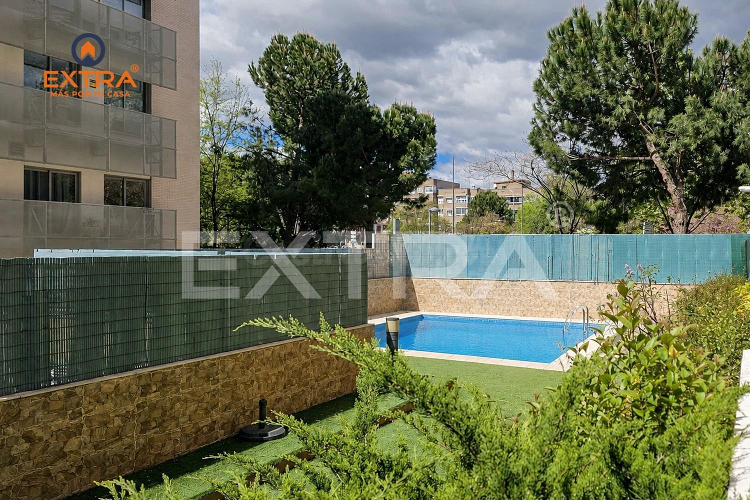 Urbanizacion privada con piscina, garaje y trastero. Tres do - foto 2