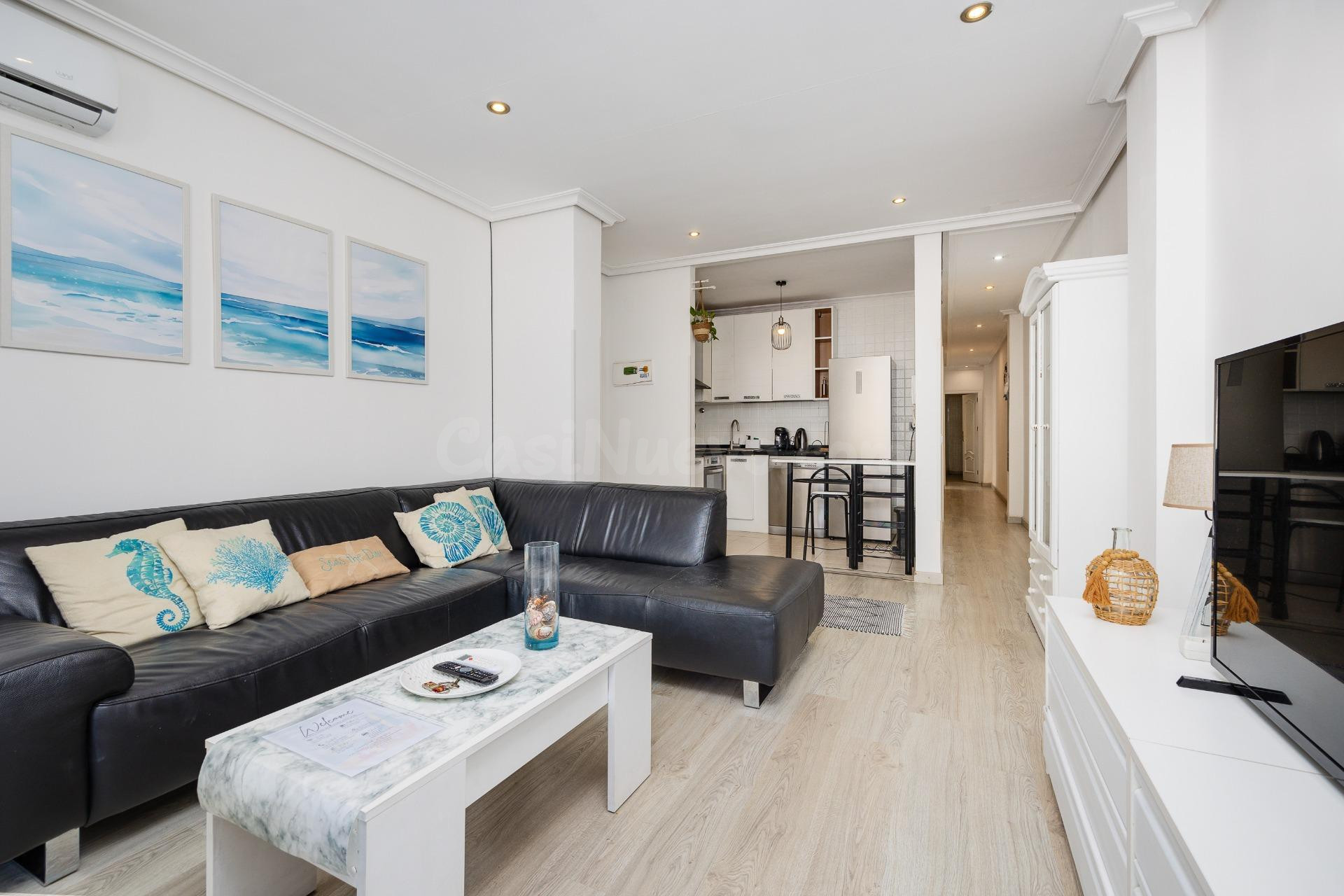 Apartamento reformado con licencia turística a 300 metros de