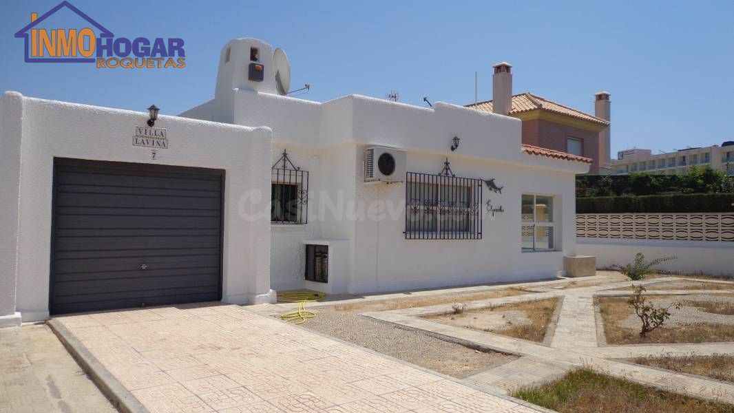VENTA DE CHALET EN ROQUETAS DE MAR 3 DOR ,2 BAÑOS, 800m DE P