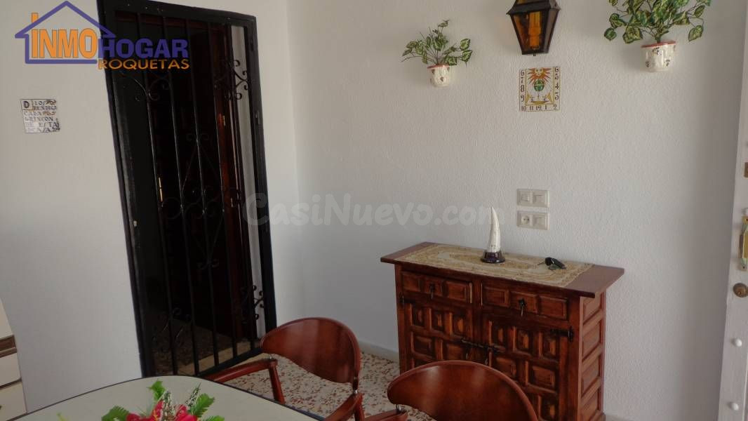 VENTA DE CHALET EN ROQUETAS DE MAR 3 DOR ,2 BAÑOS, 800m DE P - foto 5