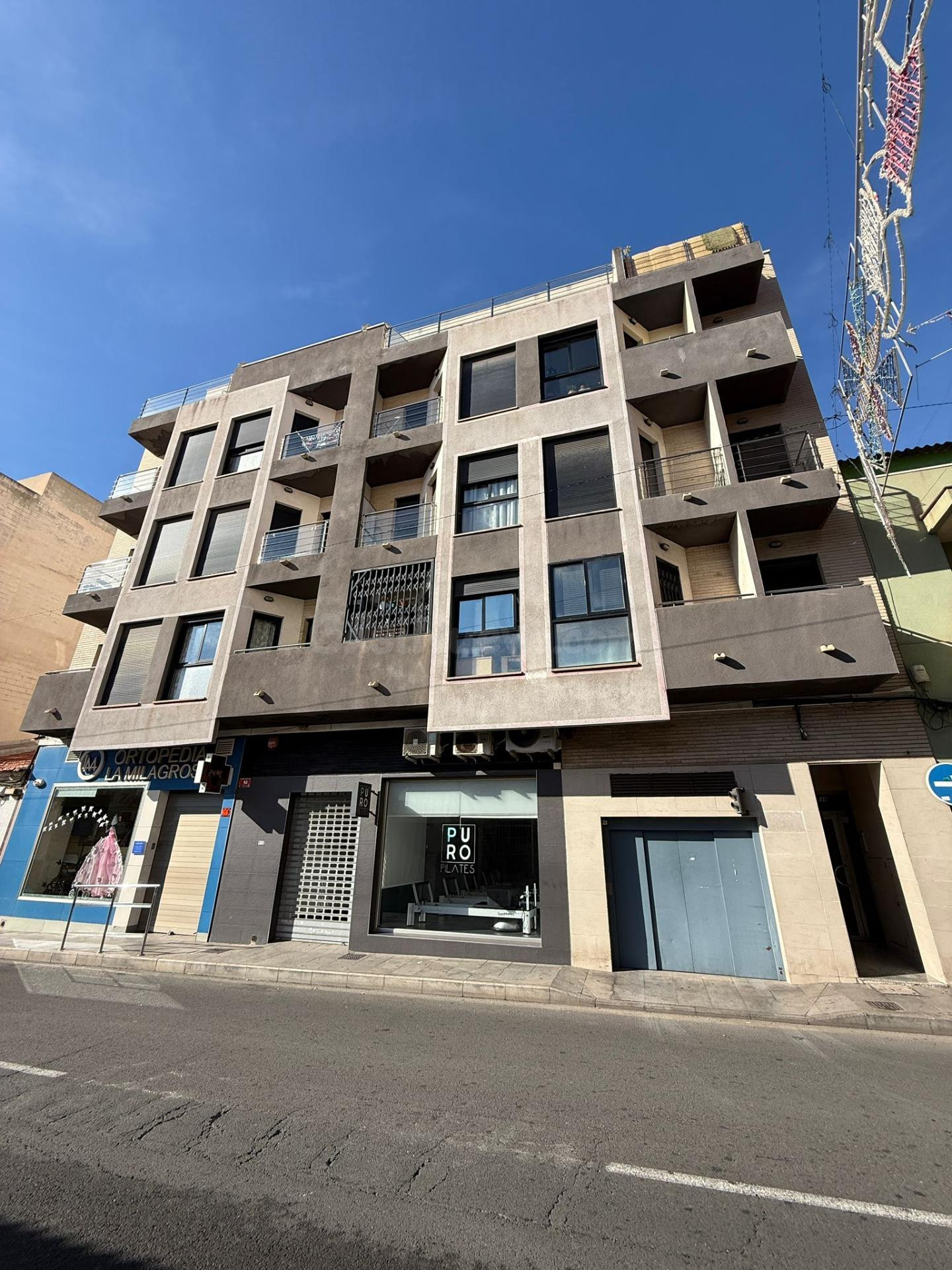 Apartamento Orientación Este de 2 Dormitorios en el Centro d - foto 2