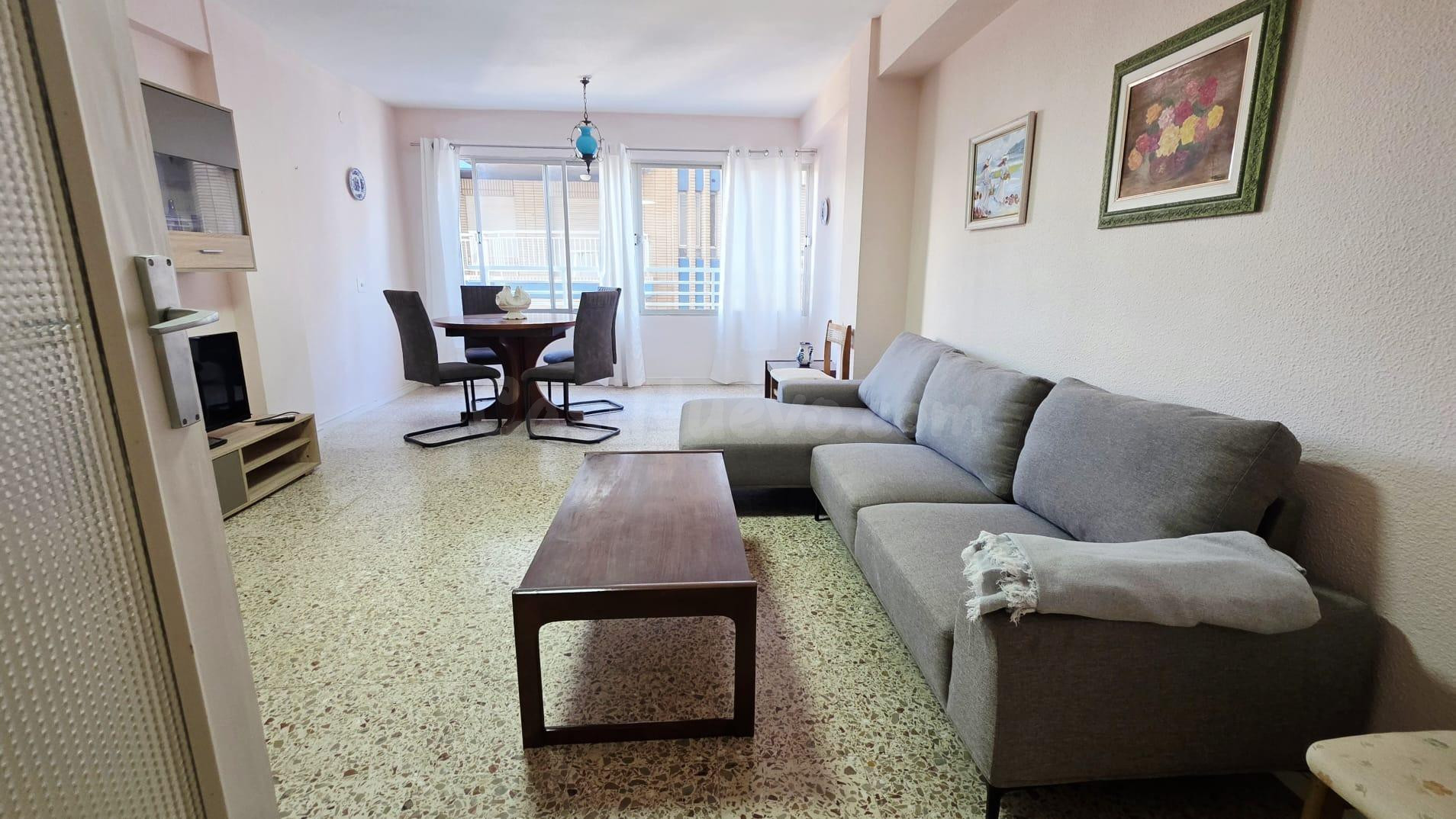 Piso en Alquiler de Larga Estancia en Primera Línea – Paseo  - foto 4