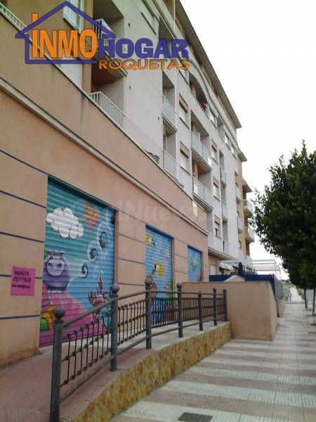 LOCAL EN BASTO EN ROQUETAS DE MAR. VENDER O ALQUILAR  UN TROZO O MÓDULO. VISITAR